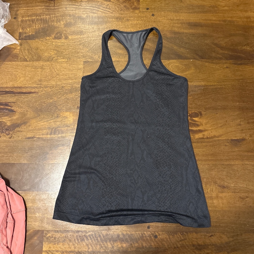 Lululemon black snake print tank, 8